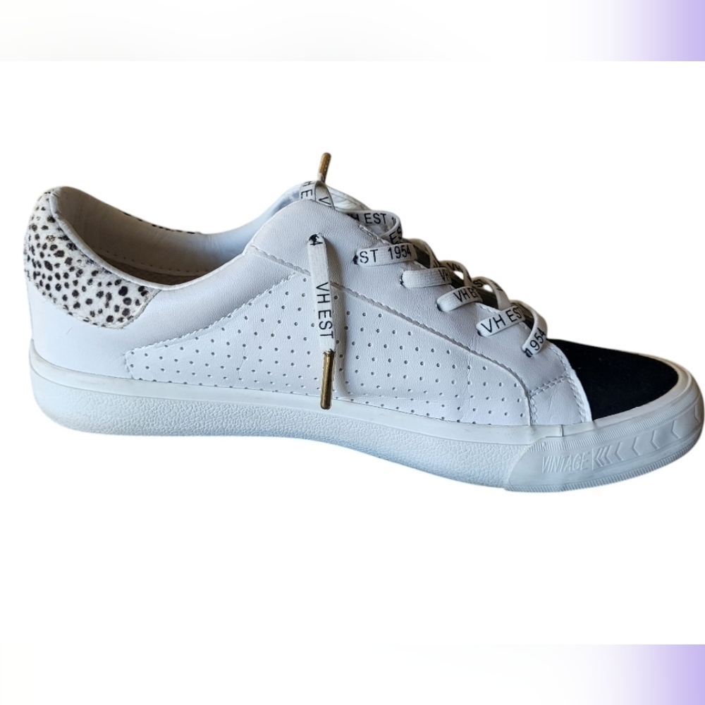Vintage Havana White and Silver Star Sneakers - Picture 2 of 16